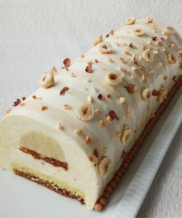 Bûche noisette capuccino vanille