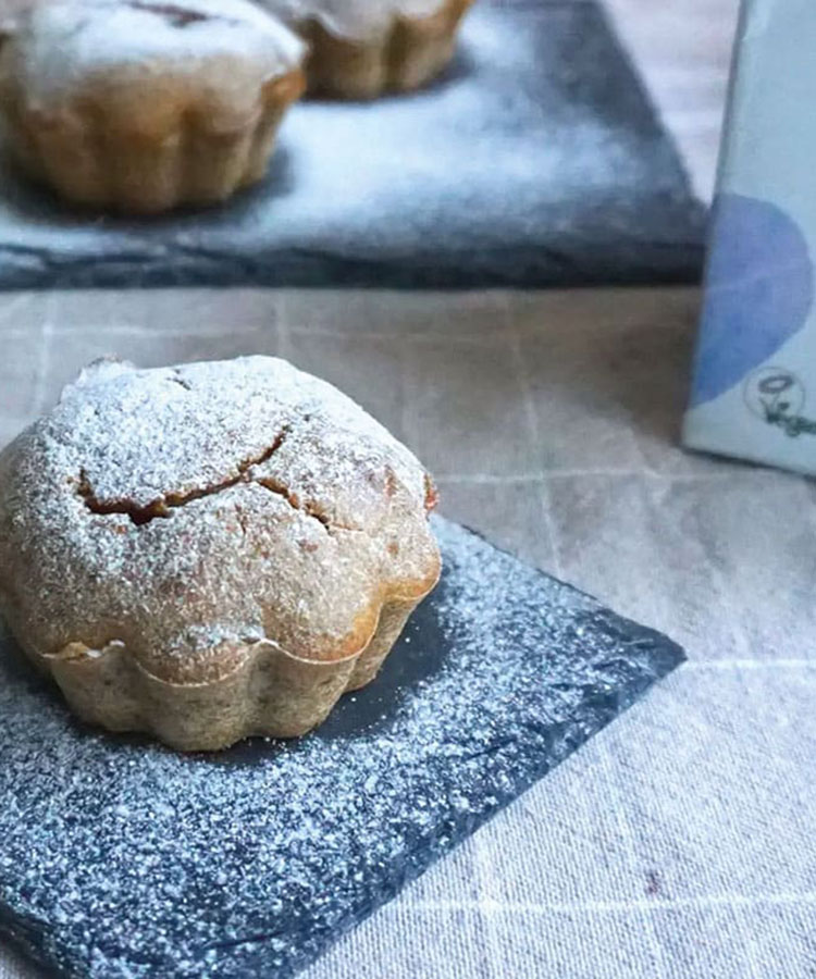 Cake pistache fourrés pêche-mange à l'Amandina Sans Sucres by Loulou Cuisine Healthy