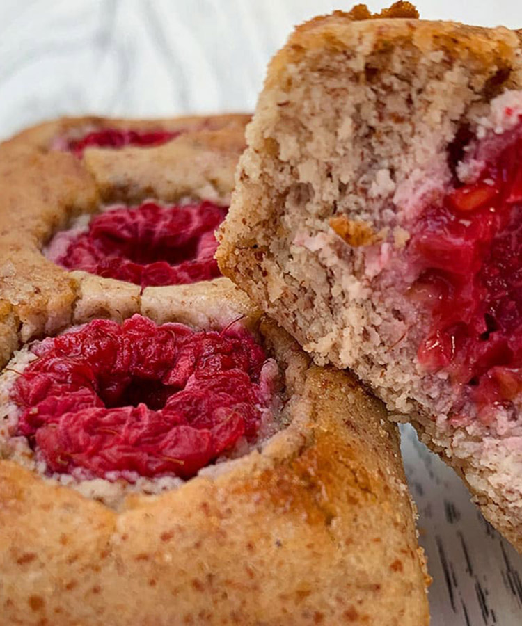Financiers framboise à la purée crue d'amande