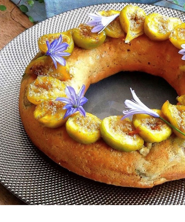 Gâteau aux figues rôties et purée crue amande blanche by Happy_and_veggy
