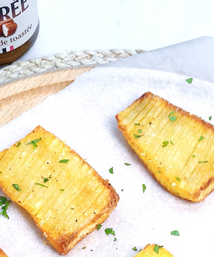 Pommes de terre accordéon / purée amandes toastées