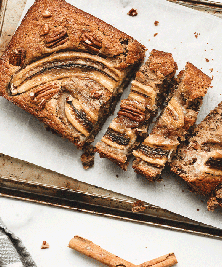 Banana bread à la cacahuète toastée by Alimentation Epanouie