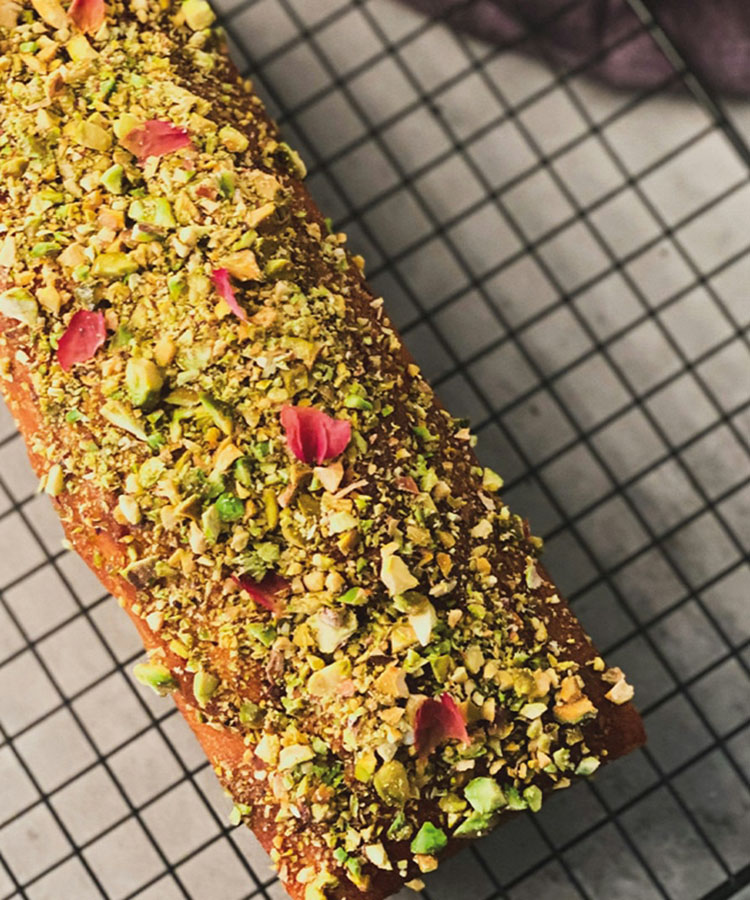Cake à la purée de pistache & fleur d'oranger