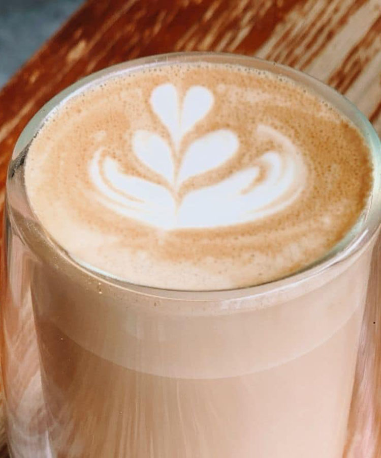 Latte à la purée chaï
