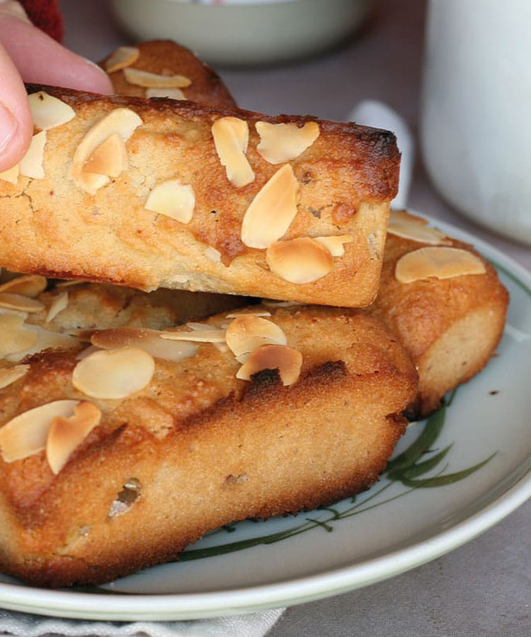 Financiers à la crème de marrons et purée d'amande blanche by Plante Ton Assiette