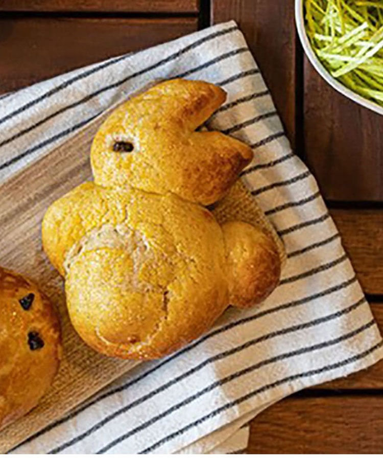 Lapins briochés de Pâques à la purée crue d'amande blanche