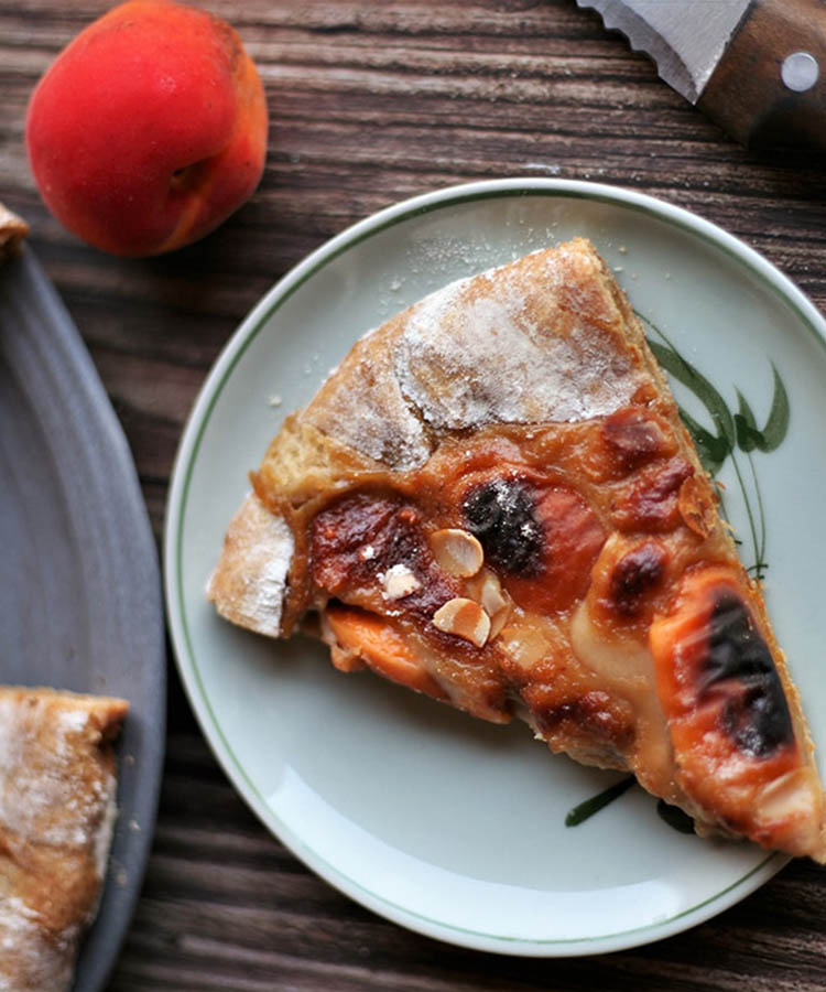 Tarte abricot à l'avoine amande noisette by Plante ton assiette