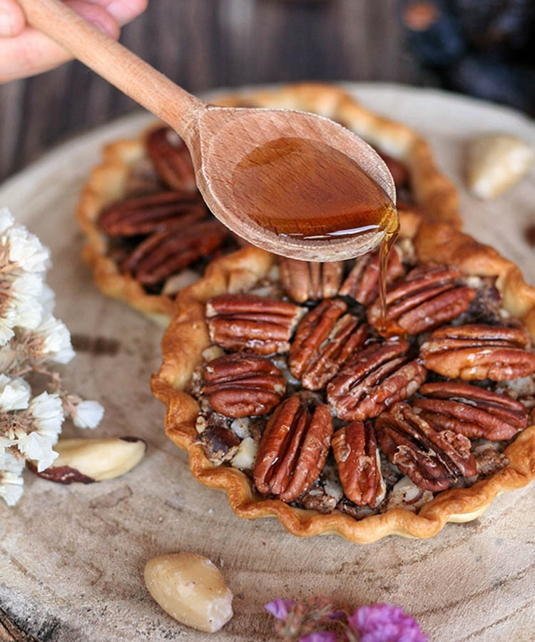 Tarte noix de pécan à la douceur noisette @plante ton assiette